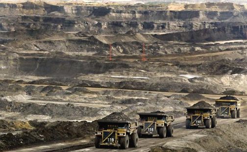 No es la Luna. Son las explotaciones de arenas asfalticas del Canada