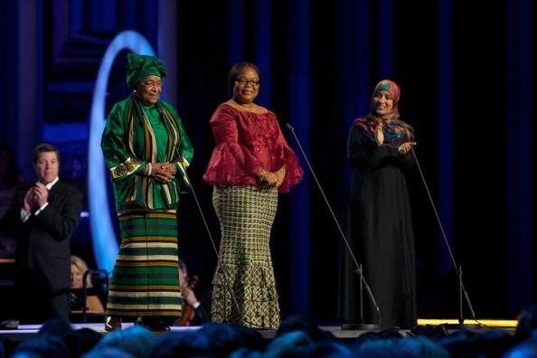 El Nobel de la paz de 2011 para EllenJohnson Sirleaf, Leymah Gbowee y Tawakkol Karman por sus esfuerzos en construir desde la no-violencia la paz